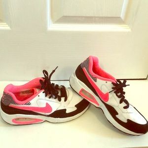 Nike air max Big Girls size 6Y